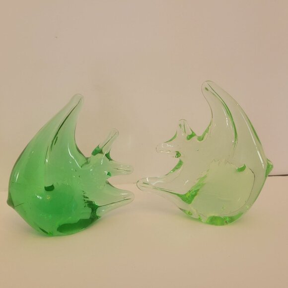 Vintage Green Glass Fish Figurines Set Of 2 Hand-Blown Art Deco Style Home Decor - Picture 4 of 6